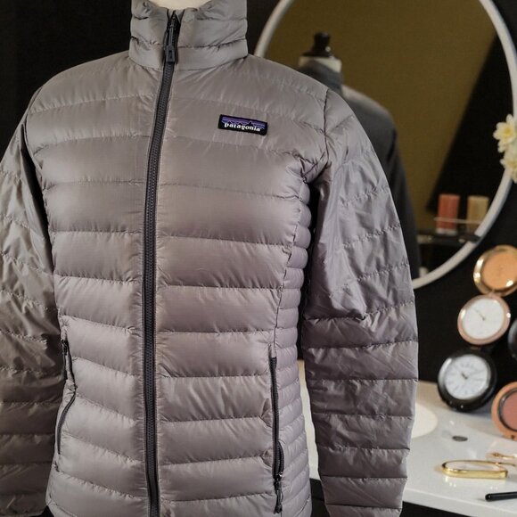 Patagonia Down Sweater Jacket Women`s color gray Size XS - Picture 3 of 9